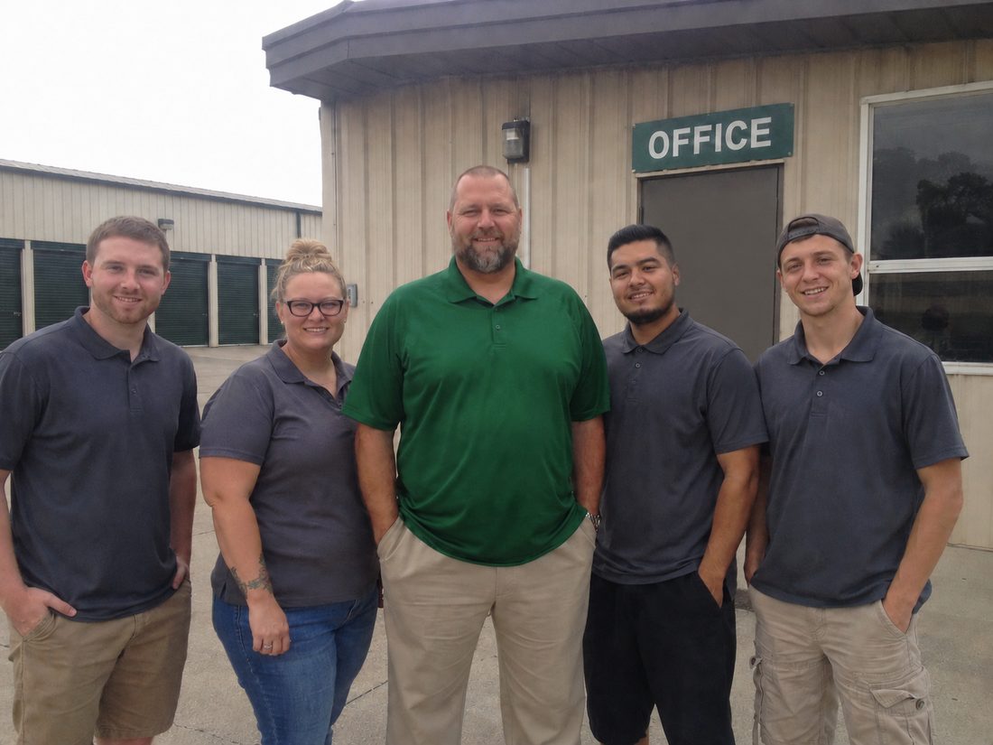 Pest control professionals in Highlands Ranch, CO